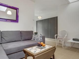 Apartment Delfina - 250m from the sea by Interhome - 4