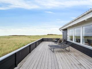 Holiday Home Dyri - 75m from the sea by Interhome - 2