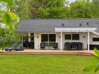 Holiday Home Juke - 425m from the sea by Interhome - 4