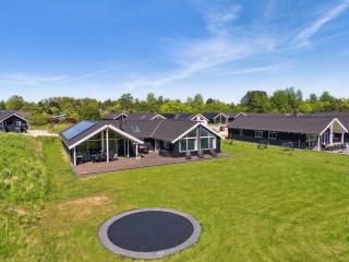 Holiday Home Vara - 800m from the sea by Interhome - 1