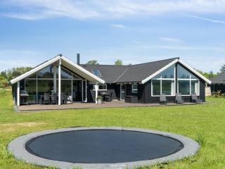 Holiday Home Vara - 800m from the sea by Interhome - 6