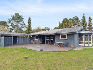 Holiday Home Linda - 600m from the sea by Interhome - 6