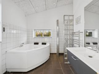 Holiday Home Bjerne - 200m from the sea by Interhome - 1