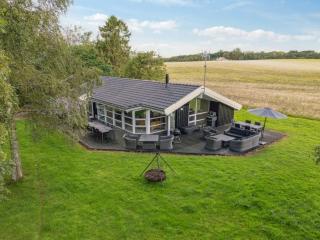 Holiday Home Rik - 350m from the sea by Interhome - 1