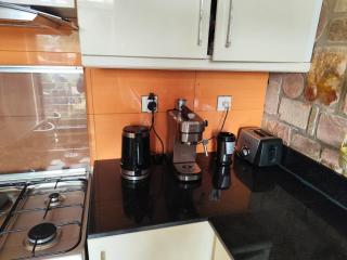 Delightful serviced apartment in perfect location near golf course - 9