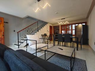 Departamento duplex minimalista centrico WiFi Cocina - 7