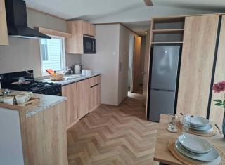 Karan Lodge - Mildenhall - 2