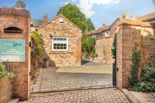 Moatside Gate - 2