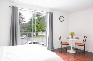 Wanderlust Studio Suite with Private Patio - 5