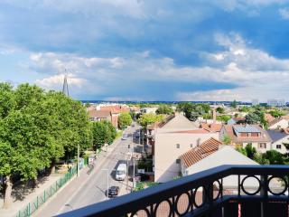 Parisian Haven - Chic Penthouse near Paris & CDG - 4