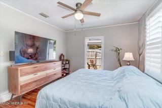 Jacksonville Hideaway Modern Pet-Friendly - 4