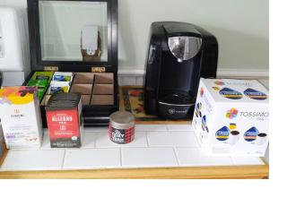 Century House on Quarter acre lot - 4