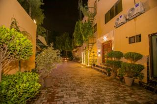 Premier Inn Gulberg Lahore - 1