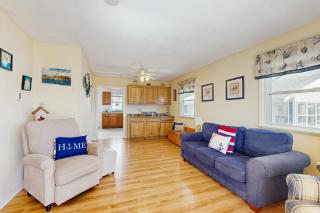 Lil' Cottage Retreat - 7