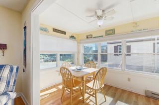 Lil' Cottage Retreat - 6