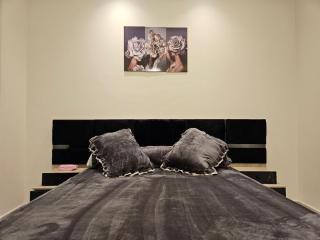 DHB STAYS Cozy 1BR Apartment in City Center 63A - 2