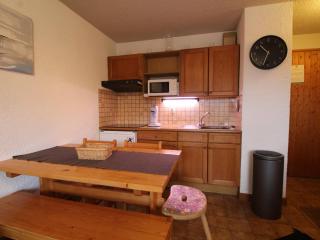 3 pièces familiales, 4 pers, garage, centre des Carroz - FR-1-572-75 - 9