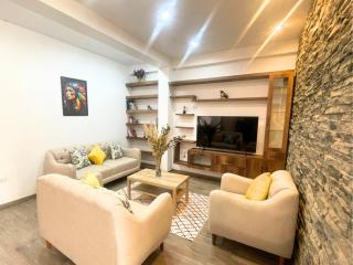 Rural Retreat with Charming Patio 2 Bedrooms - 8