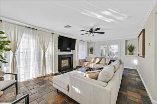 4BR Vegas Home w Pool 20min to Strip & Summerlin - 2