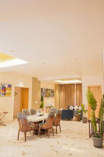 Uptown Kingdom the Luxury Homestay - 8
