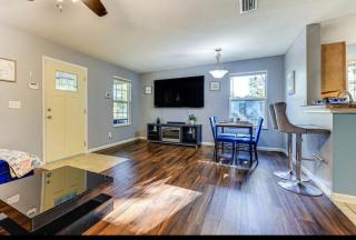 Fall Special Save 10 percent this month Jax getaway! - 2