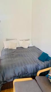 The Cherry Hill Studio - Kitchenette, bathroom, parking and lovely garden - 4