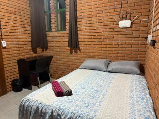 Quarto com banheiro privativo no Centro - 2