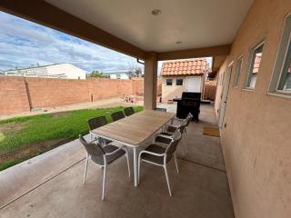 Desert Oasis Retreat - 1