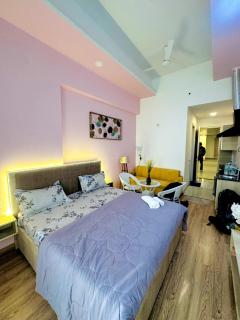Starlight studio gaur mall - 0