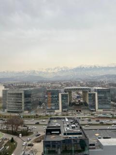 ЖК Альфараби 27 Из окон открывается потрясающий панорамный вид на горы и город - 0