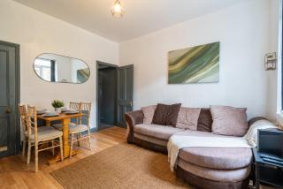 Eat, Stroll, Stay in a Spacious 4-Bed Home in Sheffield - Sheffield - 9