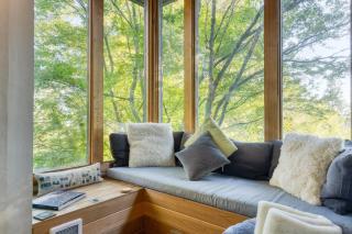 Coastal escape w balcony firebowl ocean views near Manzanita Sunset House by AvantStay - 3