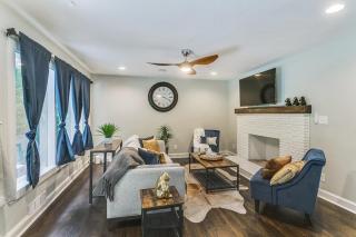 Designer 5 Bedroom with Backyard Downtown ATL - 6