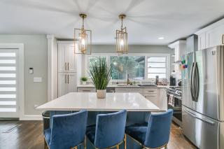 Designer 5 Bedroom with Backyard Downtown ATL - 3