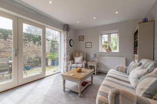 Cuthbert Cottage - 9