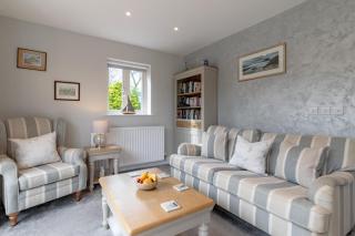 Cuthbert Cottage - 6