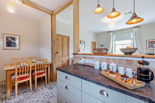 Railway Cottage Retreat - 1