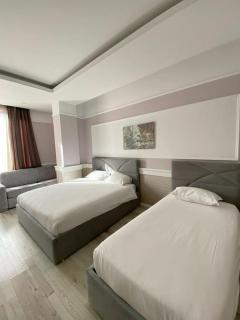 Royal hotel - 1