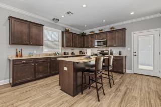 Luxury 2 bedroom Townhouse #5 - 3