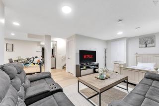 New Builtspacious Suite Bsmtgamesnetflix - 0
