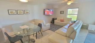 2 Levels Pool Near Beach 2 Patios apts - 7