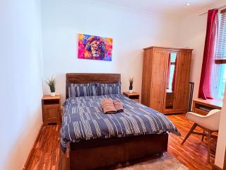 Superb affordable and very well located flat for 6 people in Chelsea Zone 1 - 7