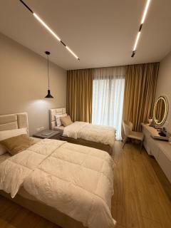 Coral's Luxury Seaview Apartment - 9