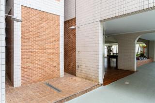 Apto p/ 6, garagem e churrasqueira a 300m da praia - 1