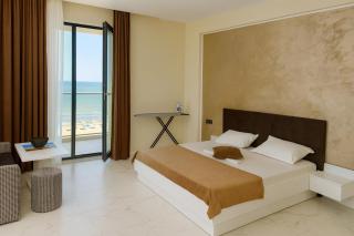 Niko Beach Studio - Sea On Mamaia - 9