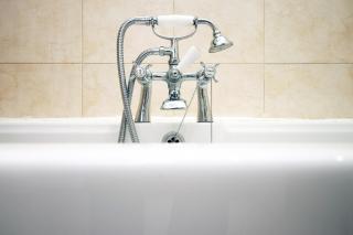 Stylish Flat 5 mins from Beach! Sleeps 6 with Free Gym - 9