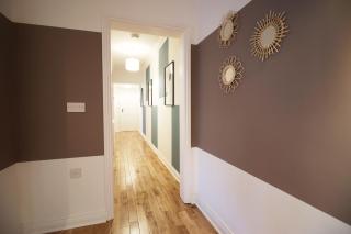 BURLINGTON LUXURY APARTMENT- SLEEPS 6- SUPER FAST WiFi- PRIVATE PARKING SPACE- FLAT SCREEN SMART TV- FREE ONSITE GYM- 1 MIN DRIVE TO BOSCOMBE PIER- GREAT LOCATION! - 4