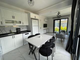DeepXsuites - 3