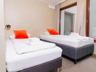 Loft - HI Eco Hostel - 9