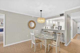 Luxury Beachfront Retreat on Longboat Key - 2